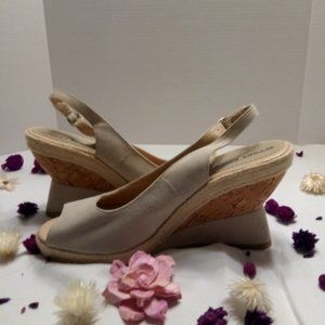 Audrey Brooke,Women shoes‎ Plataform beige color size 8.30